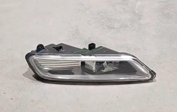 Volkswagen PASSAT CC Front fog light 176623