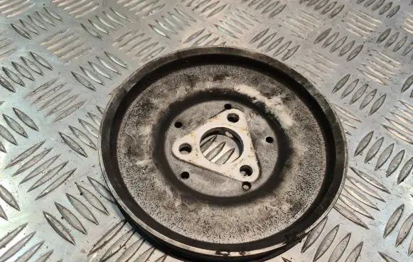 Audi A6 S6 C4 4A Power steering pump pulley 078145255