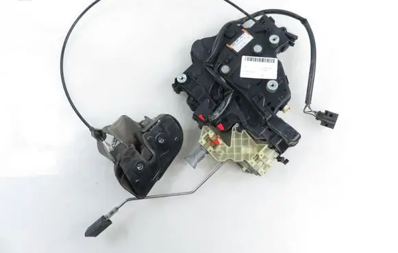 Volkswagen Caddy Sliding door lock 2K0843654N