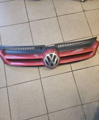 Volkswagen Golf Plus Front grill 5M0853655A 5M085361A