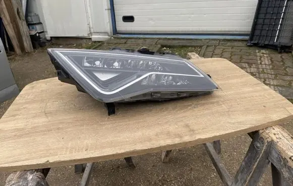 Seat Leon (5F) Headlight/headlamp 5F1941008G