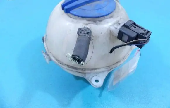 Seat Ibiza IV (6J,6P) Coolant expansion tank/reservoir 6Q0121407B IMPRK923460