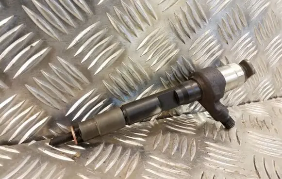 Mazda CX-7 Fuel injector 001111M06433 A2CDEDD3 DBD3EECE