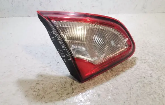 Nissan Qashqai+2 Tailgate rear/tail lights 89503189