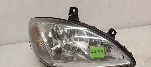 Mercedes-Benz Vito Viano W639 Headlight/headlamp 24670400