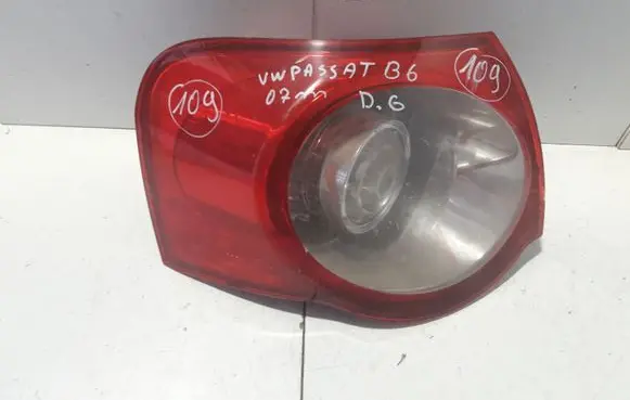 Volkswagen PASSAT B6 Rear/tail lights ZSB3C9945095C