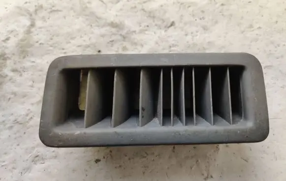 Volkswagen Transporter - Caravelle T4 Dash center air vent grill 701819071
