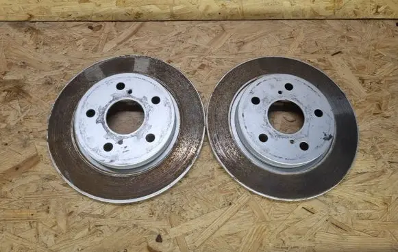 Toyota Auris E180 Rear brake disc 