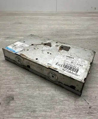 Mitsubishi Grandis GPS navigation control unit/module Mz313043