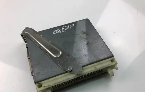 Volvo V70 Engine control unit/module ECU 0261204296