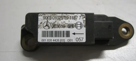 Mercedes-Benz C W203 Airbag deployment crash/impact sensor 0018204426