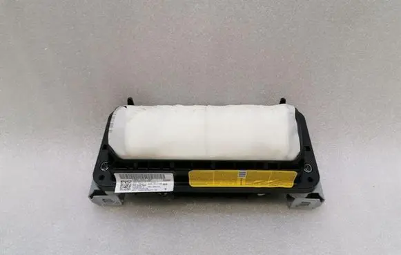 Porsche Cayenne (92A) Passenger airbag 7P5880204