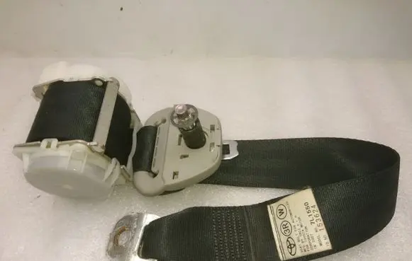 Toyota Corolla Verso AR10 Third row seat belt 735600F010C0