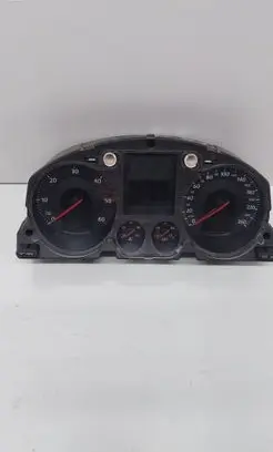 Volkswagen PASSAT B6 Speedometer (instrument cluster) 3C0920860N