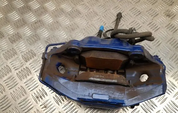 BMW iX Front brake caliper 7915679