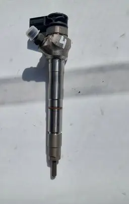 Fuel injector