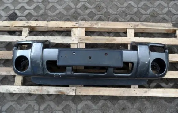 Jeep Cherokee III KJ Front bumper