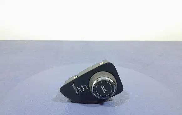 Jeep Grand Cherokee Other switches/knobs/shifts P68141876AF