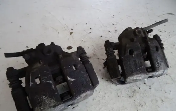 Mitsubishi Colt Front brake caliper