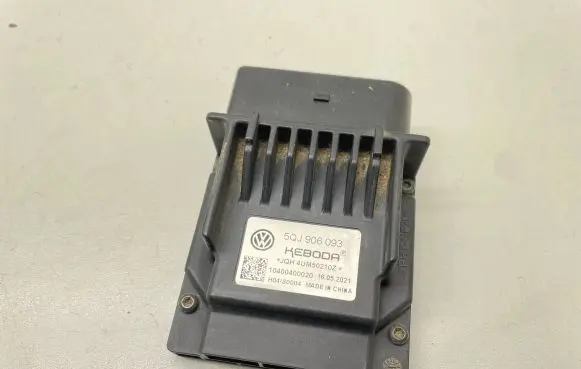 Skoda Kodiaq Fuel injection pump control unit/module 5QJ906093 10400400020 4UM50210Z