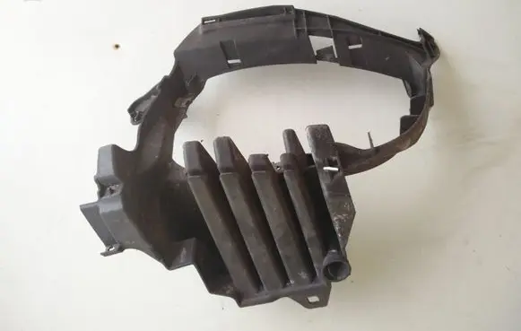 Mercedes-Benz A W169 Fog light bracket 1698850765