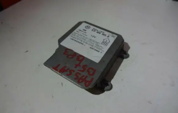 Volkswagen PASSAT B5.5 Airbag control unit/module 1C0909605B