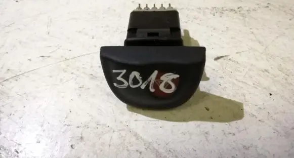 Renault Scenic I Hazard light switch 841043 3487