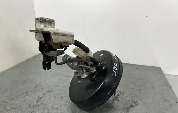 Honda CR-V Brake booster