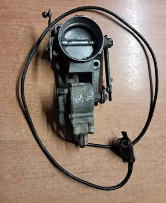 Mercedes-Benz E W124 Throttle body valve 72062402