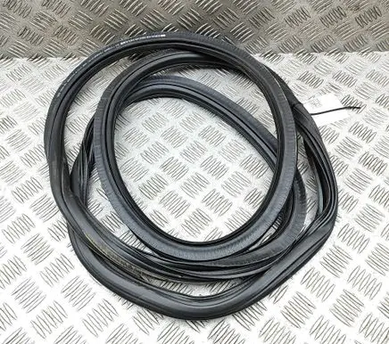 Audi A4 S4 B9 8W Rubber seal front door (on door) 8W0831721B