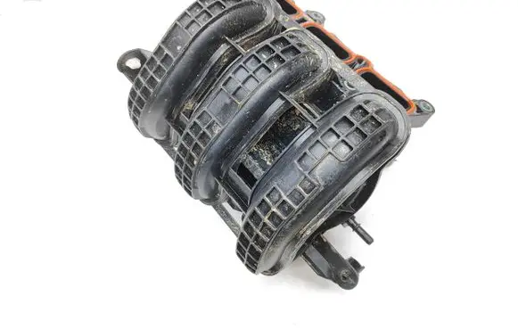 Toyota Aygo X Intake manifold