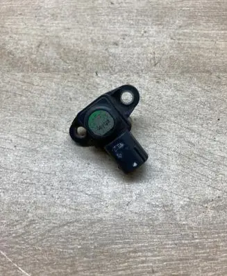 Mercedes-Benz C W203 Air pressure sensor A0051535028 063722