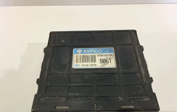 Hyundai Santa Fe Gearbox control unit/module 9544039670 9090930042A01