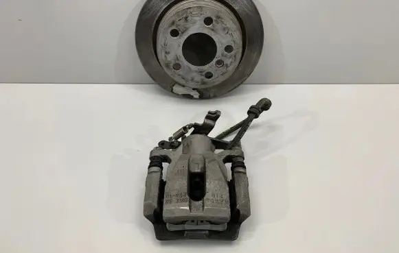 Mini One - Cooper F56 F55 Brake discs and calipers set 6883025