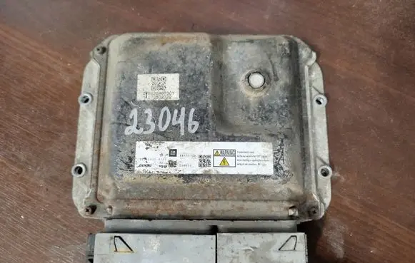 Audi A6 S6 C6 4F Engine control unit/module 98113170 mb2758008135 mb275800-8135