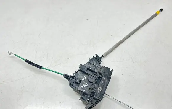 Mercedes-Benz EQC Front door lock A0997206801 A2220063999