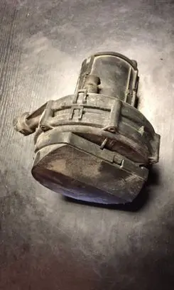 BMW 5 E39 Secondary air pump 72185244