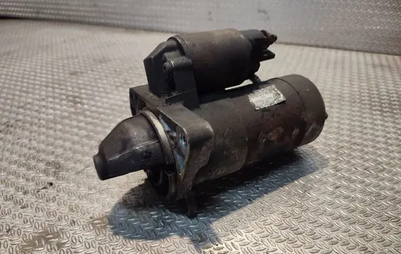 Renault Trafic II (X83) Starter motor 8200621305A