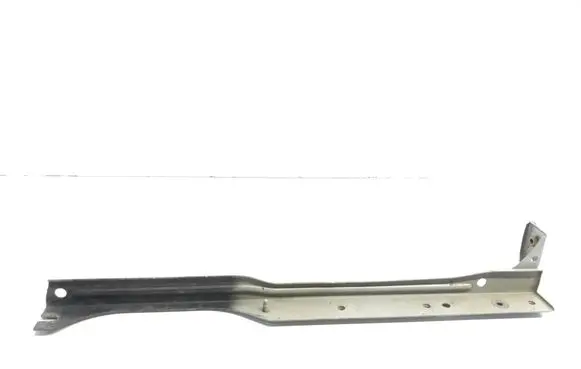 Toyota Avensis T270 Radiator support slam panel bracket 53209-05030