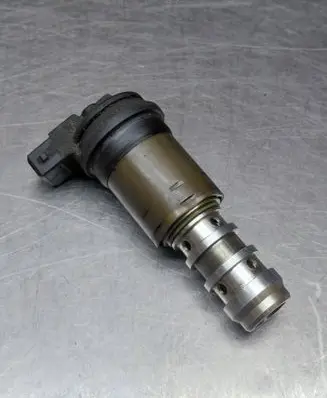 BMW 5 E60 E61 Camshaft vanos timing valve 1707323