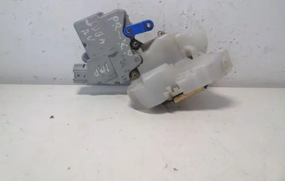 Subaru Impreza II Front door lock