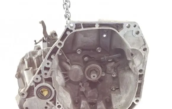 Nissan Qashqai Manual 5 speed gearbox 8200367222