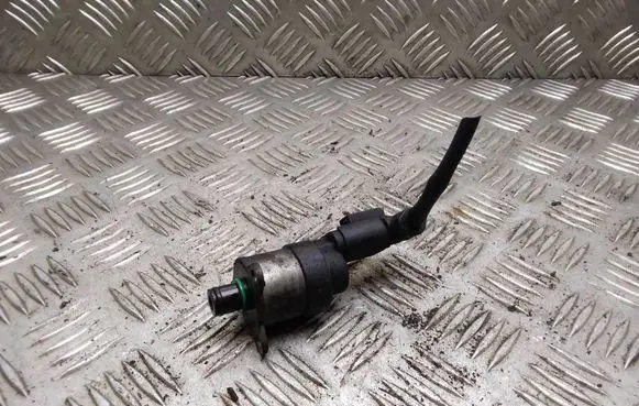Mercedes-Benz B W245 Fuel pressure sensor 