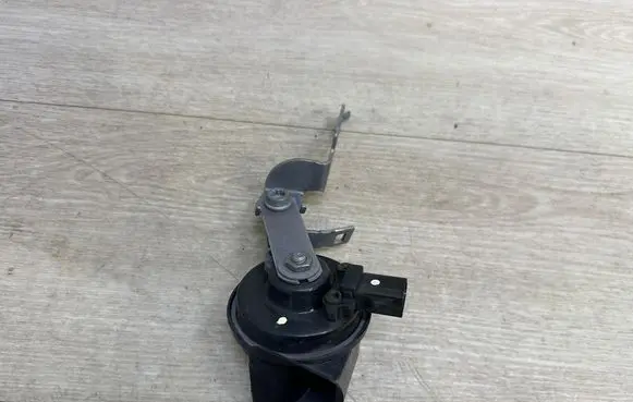 Porsche Cayenne (9Y0 9Y3) Horn signal 9Y0951212 9Y0951223B 9Y0951185C