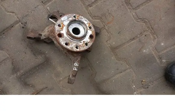 Opel Astra G Front wheel hub spindle knuckle