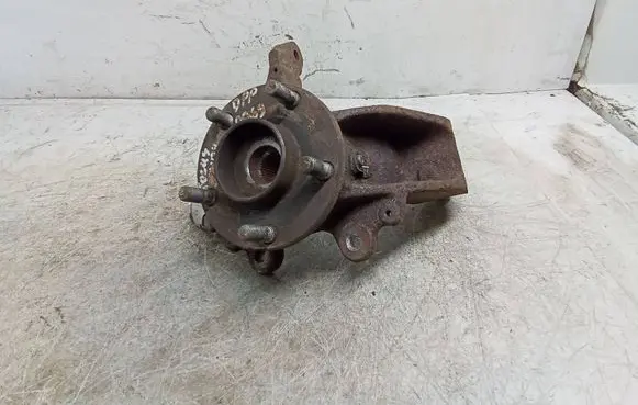 Ford Focus C-MAX Front wheel hub spindle knuckle 3M513K170