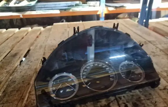 Mercedes-Benz C W204 Speedometer (instrument cluster) A2049006900