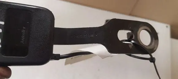 Peugeot 207 Front seatbelt buckle B3401 E105 6255218