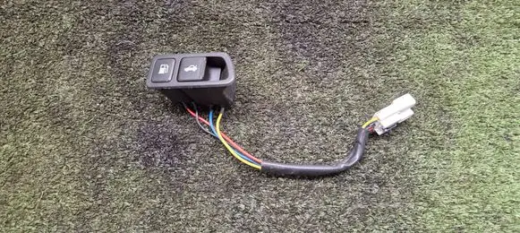 KIA Optima Fuel tank opening switch 935552T000