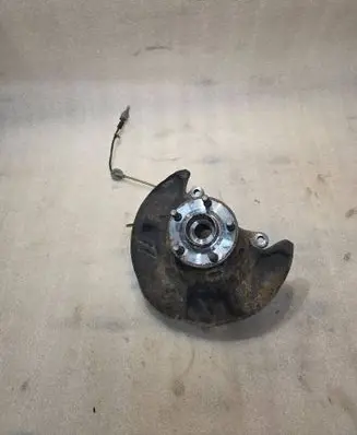 Subaru Legacy Front wheel hub 